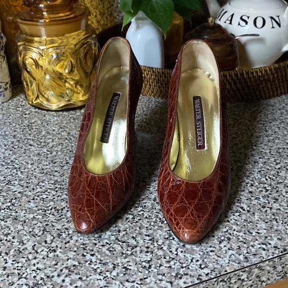 HELLO GORGEOUS! stunning natural crocodile pumps… - Picture 1 of 7